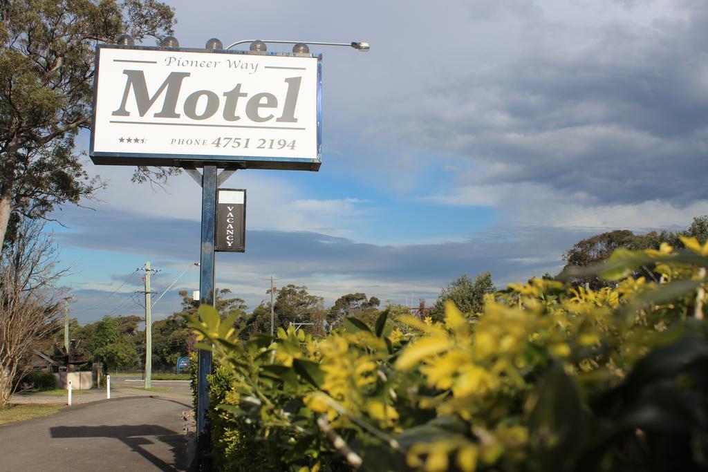 ספרינגווד The Pioneer Way Motel מראה חיצוני תמונה