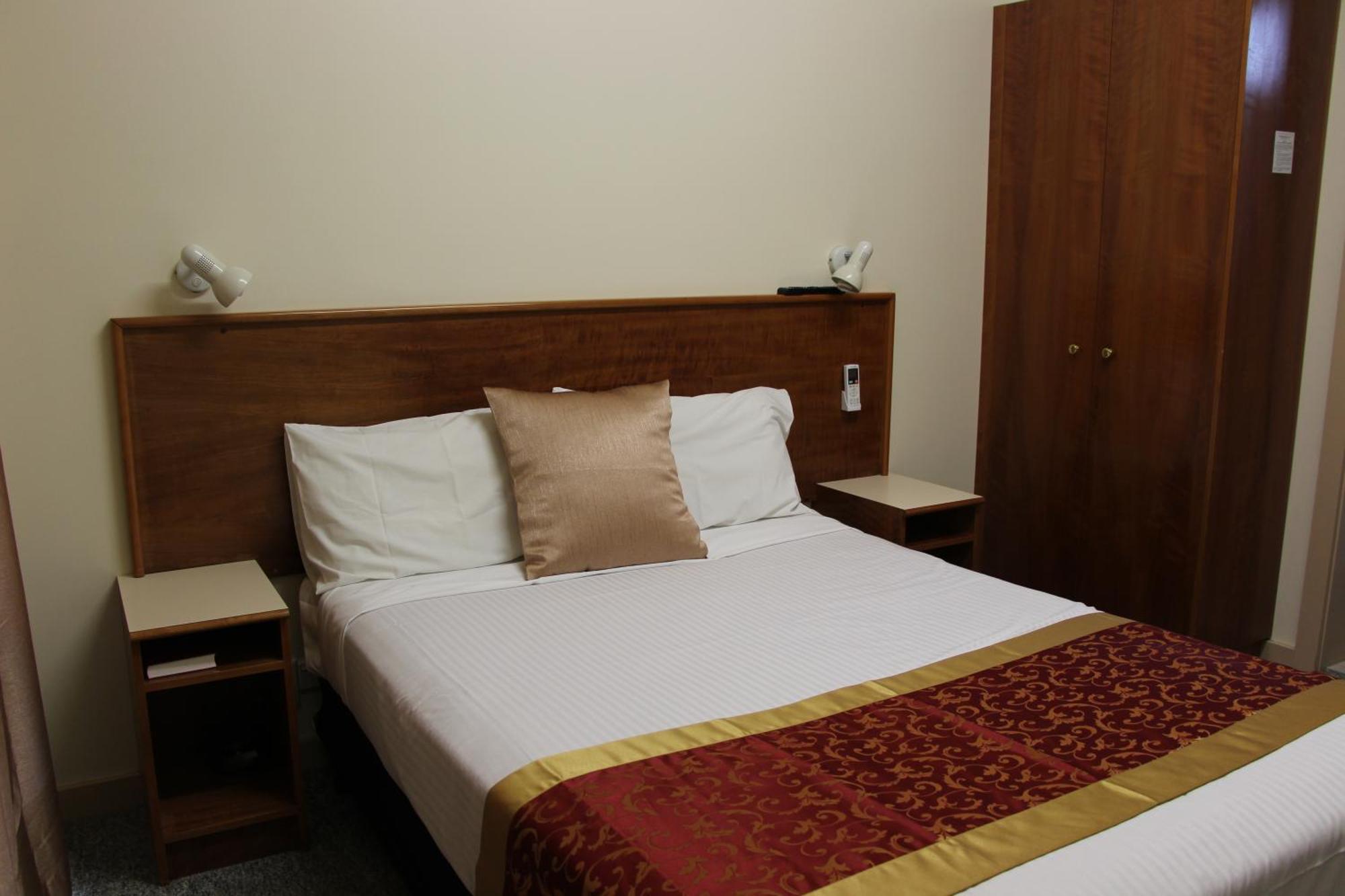 ספרינגווד The Pioneer Way Motel מראה חיצוני תמונה