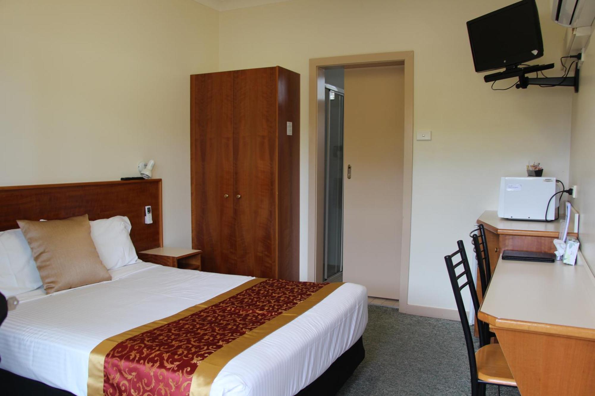 ספרינגווד The Pioneer Way Motel מראה חיצוני תמונה