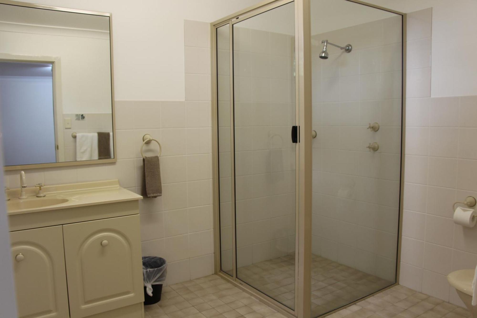 ספרינגווד The Pioneer Way Motel מראה חיצוני תמונה