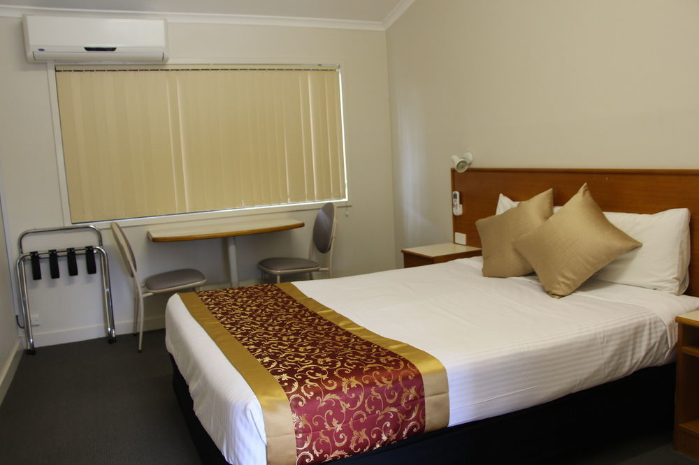 ספרינגווד The Pioneer Way Motel מראה חיצוני תמונה