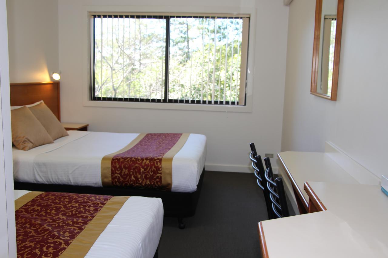 ספרינגווד The Pioneer Way Motel מראה חיצוני תמונה