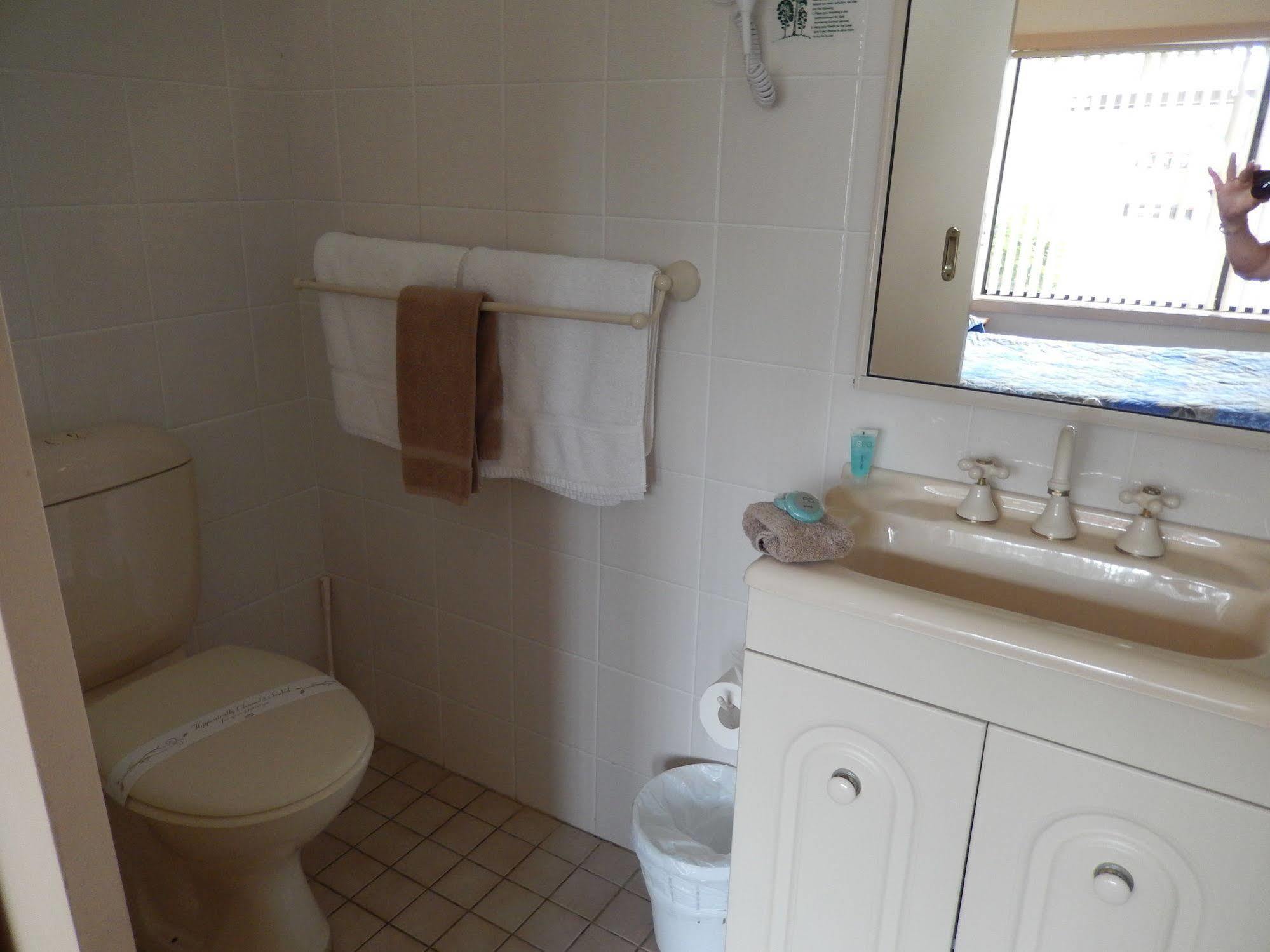ספרינגווד The Pioneer Way Motel מראה חיצוני תמונה