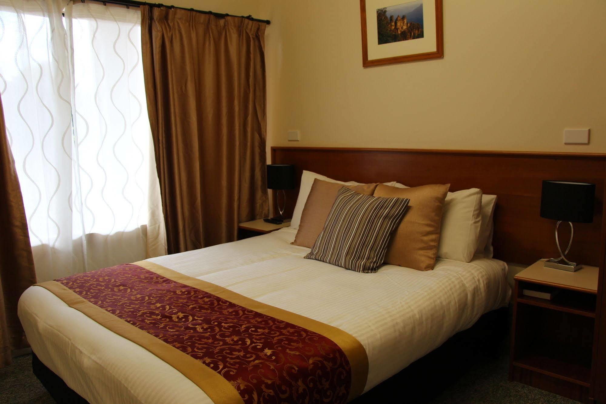 ספרינגווד The Pioneer Way Motel מראה חיצוני תמונה